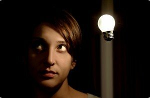 idea bombilla encendida