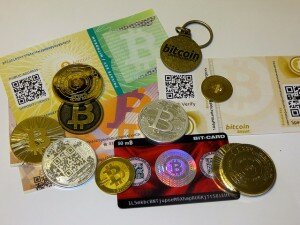 monedas tarjetas bitcoin